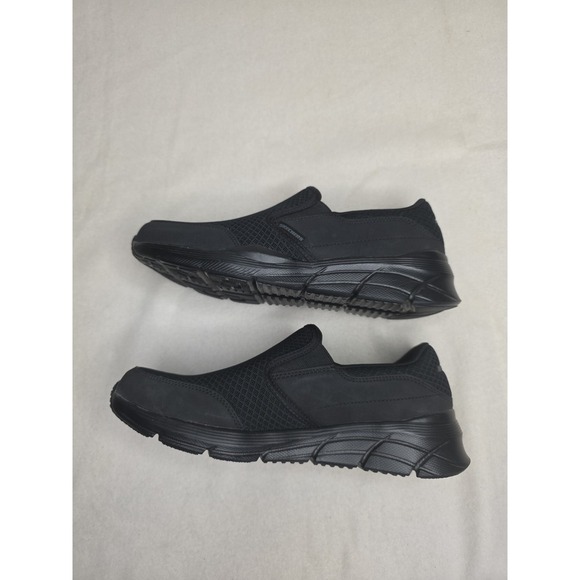 New Skechers Men's Relaxed Fit Equalizer Persisting 4.0 Slip-On Size 8.5 - Picture 3 of 6